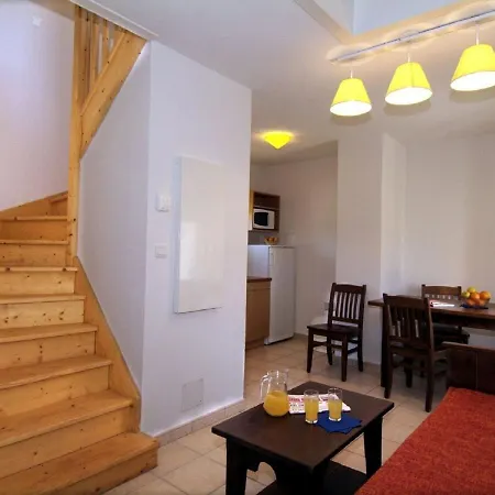 Beautiful With Shared Pool In Apartament Prayssac