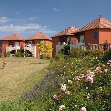 Beautiful With Shared Pool In * Prayssac