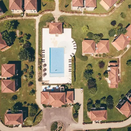 Beautiful With Shared Pool In Apartament *