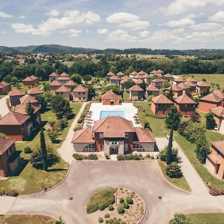 Beautiful With Shared Pool In *