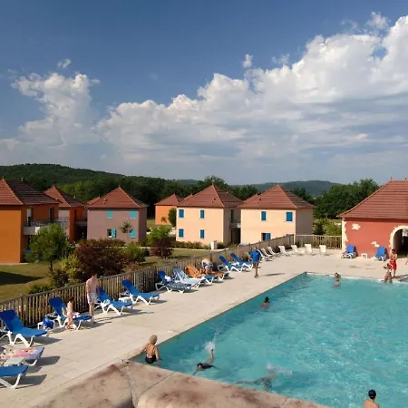 Beautiful With Shared Pool In Apartament Prayssac